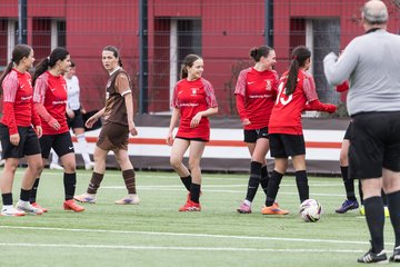 Bild 305 - wBJ FC St. Pauli - Walddoerfer SV : Ergebnis: 3:4